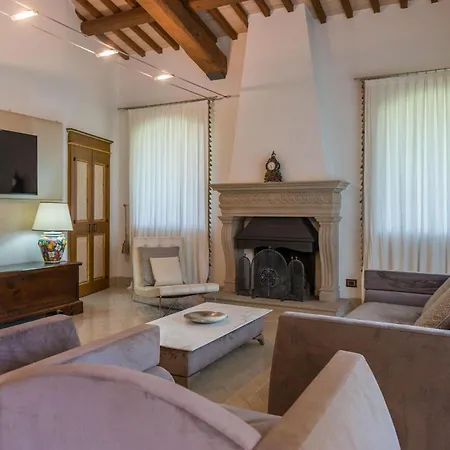 Margot Bellaria-Pole-Petriccio